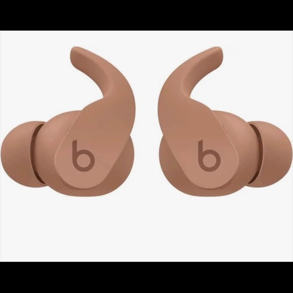 Authentic Beats Fit Pro x Kim
Kardashian True Wireless
Earbuds Dune